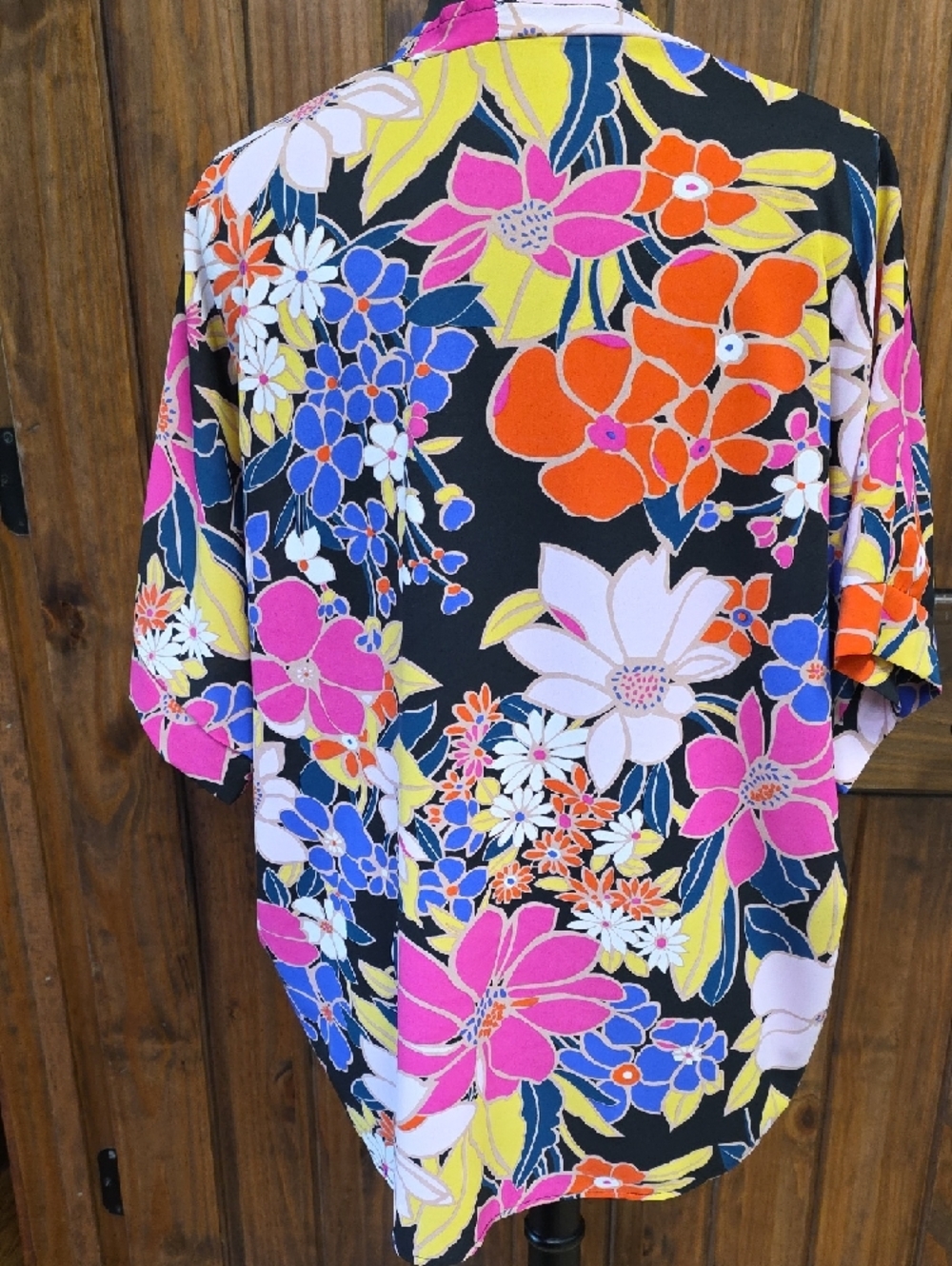 JODIFL Black Floral V-Neck Tunic - Size L - Picture 2 of 4